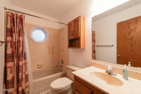 226 Brandon Dr E, Bismarck, ND 58503 photo 21