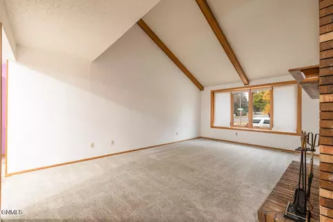 226 Brandon Dr E, Bismarck, ND 58503 photo 9