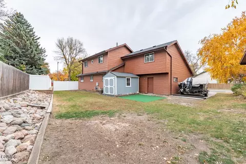 226 Brandon Dr E, Bismarck, ND 58503 photo 30