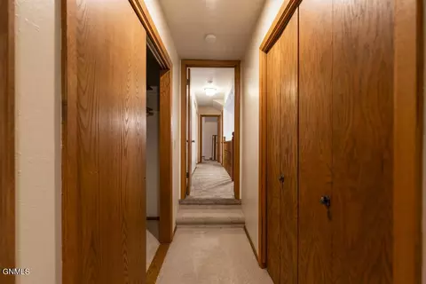 226 Brandon Dr E, Bismarck, ND 58503 photo 17