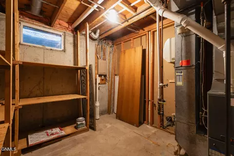 226 Brandon Dr E, Bismarck, ND 58503 photo 28