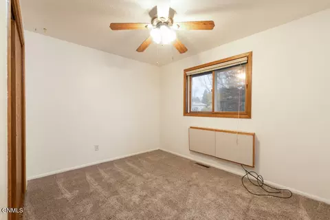 226 Brandon Dr E, Bismarck, ND 58503 photo 20