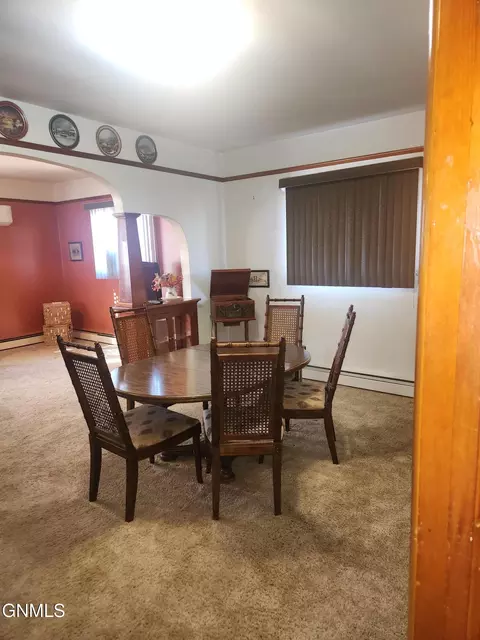 315 1st Ave E, New Leipzig, ND 58562 photo 4