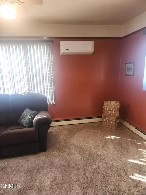 315 1st Ave E, New Leipzig, ND 58562 photo 8