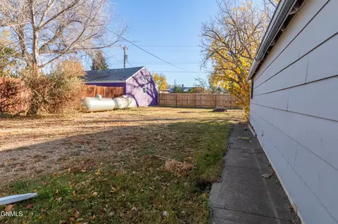 116 1st Ave NE, Beulah, ND 58523 photo 37