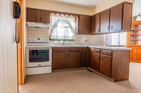 116 1st Ave NE, Beulah, ND 58523 photo 7