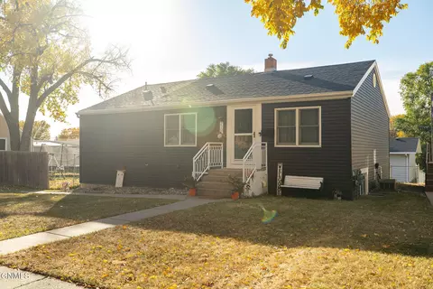 710 N 20th St, Bismarck, ND 58501