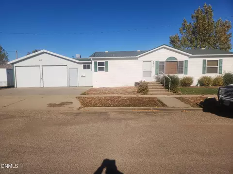 309 Oak Ave E, Glen Ullin, ND 58631