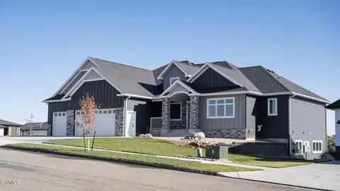 Exterior - 4205 Bugle Bnd, Bismarck, ND 58503 photo 4 of 10