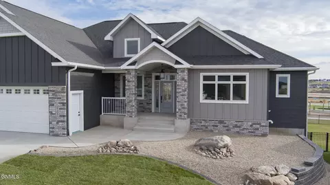 Exterior - 4205 Bugle Bnd, Bismarck, ND 58503 photo 5 of 10