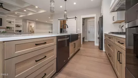 Kitchen - 4205 Bugle Bnd, Bismarck, ND 58503 photo 3 of 7