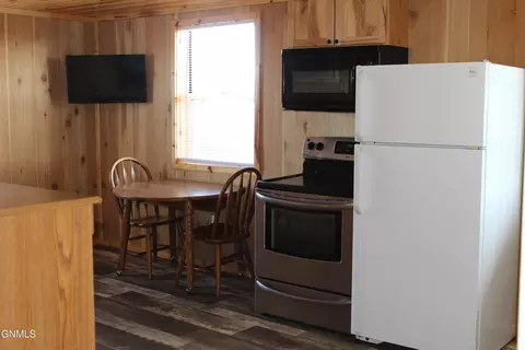 6841 E Schatz Dr, Elgin, ND 58533 photo 10