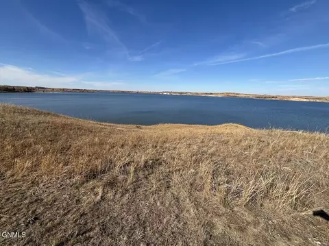 6841 E Schatz Dr, Elgin, ND 58533 photo 7