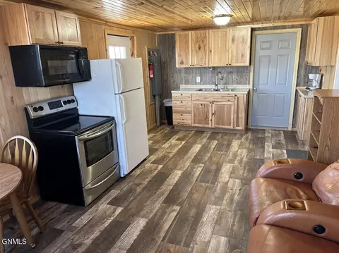 6841 E Schatz Dr, Elgin, ND 58533 photo 8