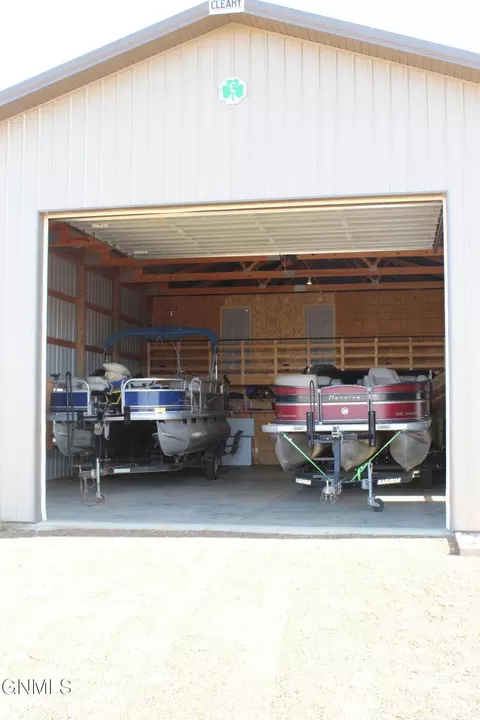 6841 E Schatz Dr, Elgin, ND 58533 photo 32
