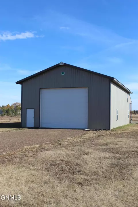 6841 E Schatz Dr, Elgin, ND 58533 photo 33