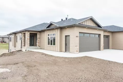 3633 Ridge Way, Bismarck, ND 58503