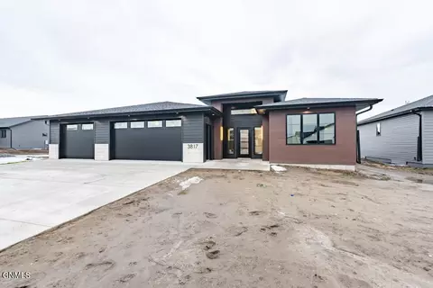 3817 Nickel St, Bismarck, ND 58503
