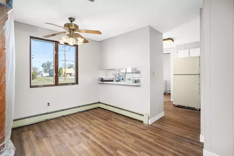 Dining - 222 8th St SE, Sidney, MT 59270 photo 2 of 2