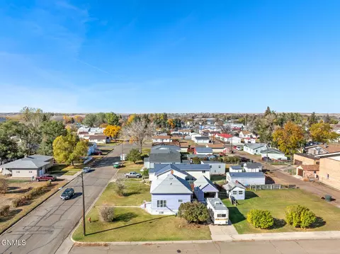 View/Area - 222 8th St SE, Sidney, MT 59270 photo 2 of 4