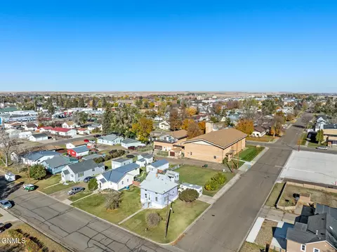 View/Area - 222 8th St SE, Sidney, MT 59270 photo 1 of 4
