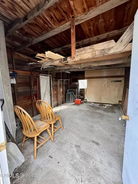 324 2nd St E, Williston, ND 58801 photo 6