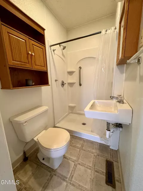 324 2nd St E, Williston, ND 58801 photo 15