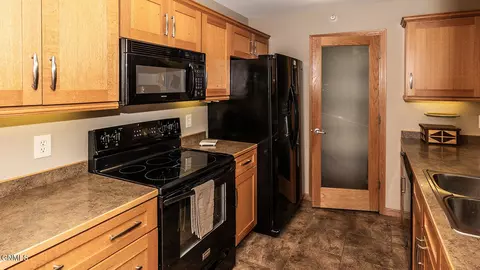 1790 Calgary Ave, Bismarck, ND 58503 photo 8