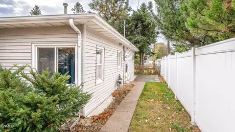 1215 E Ave F, Bismarck, ND 58501 photo 24