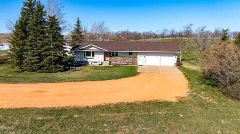 13003 24th St SW, Belfield, ND 58622