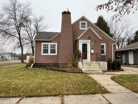 901 3rd Ave NW, Jamestown, ND 58401