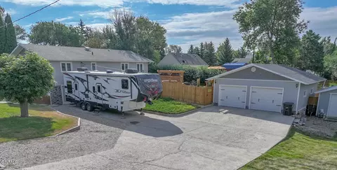 304 5th St SE, Stanley, ND 58784 photo 4