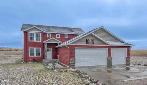 13664 Redwood Way NW, Williston, ND 58801