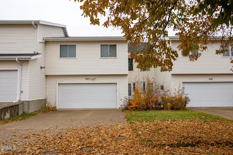 507 34 St, Bismarck, ND 58501
