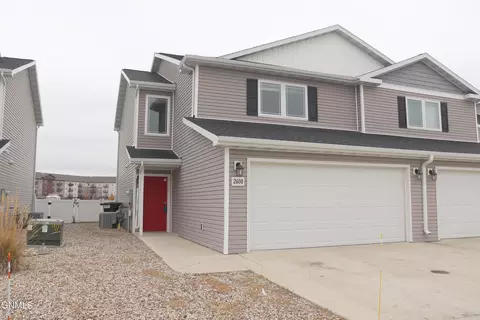 2608 Douglas Pl SE, Mandan, ND 58554