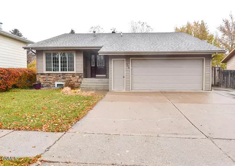 308 Weatherby Way, Bismarck, ND 58503
