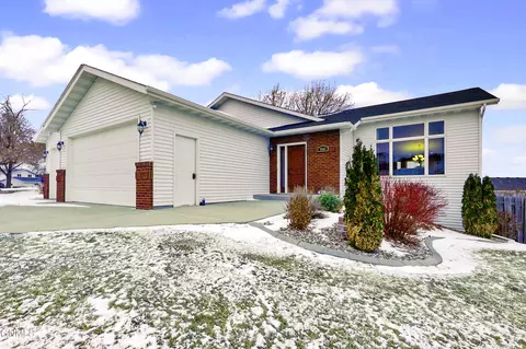 3000 Remuda Dr, Bismarck, ND 58503