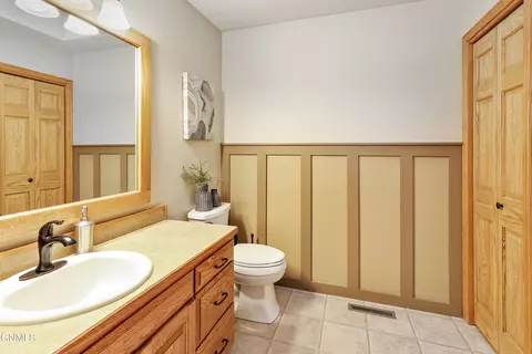 Bath - 3000 Remuda Dr, Bismarck, ND 58503 photo 1 of 4