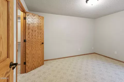Bedroom - 3000 Remuda Dr, Bismarck, ND 58503 photo 4 of 6