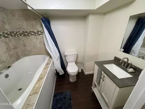 Bath - 45 1st St S, Halliday, ND 58636 photo 3 of 4