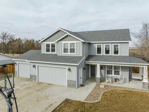 615 2nd St NW, Garrison, ND 58540 photo 1