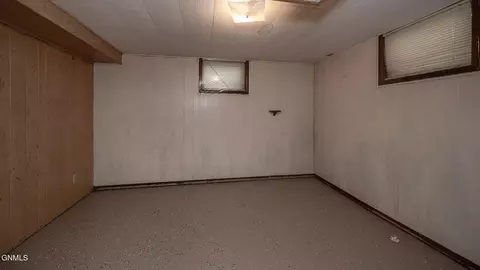 Bedroom - 433 9th St E, Dickinson, ND 58601 photo 9 of 10