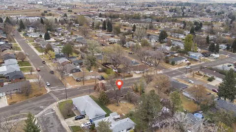 View/Area - 433 9th St E, Dickinson, ND 58601 photo 3 of 12