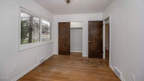 Bedroom - 433 9th St E, Dickinson, ND 58601 photo 4 of 10