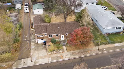 View/Area - 433 9th St E, Dickinson, ND 58601 photo 5 of 12