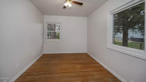 Bedroom - 433 9th St E, Dickinson, ND 58601 photo 3 of 10
