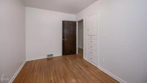 Bedroom - 433 9th St E, Dickinson, ND 58601 photo 2 of 10