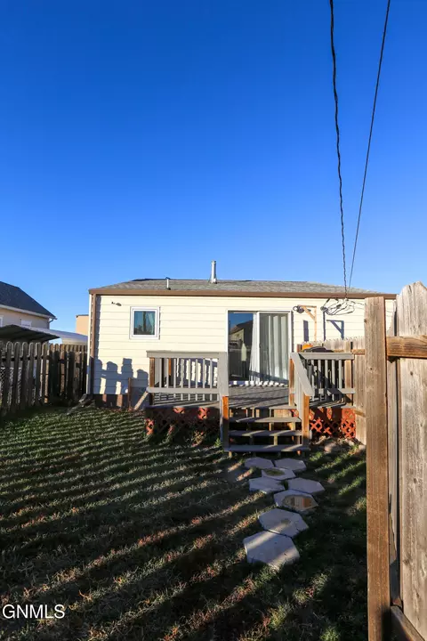 1015 11th St W, Williston, ND 58801 photo 29