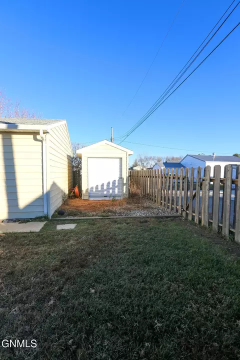 1015 11th St W, Williston, ND 58801 photo 30