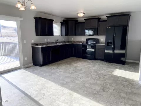 403 Cobblestone Loop SW, Mandan, ND 58554 photo 10